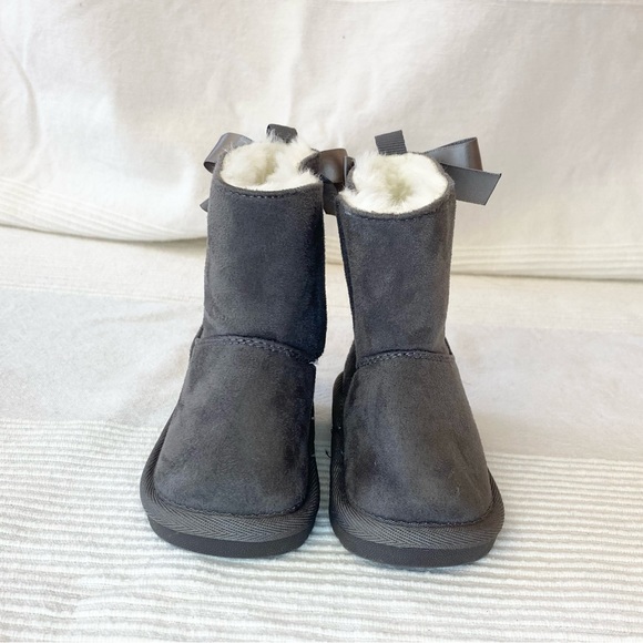 Ugg Style Boots With Bows by Joe Fresh - Picture 3 of 11